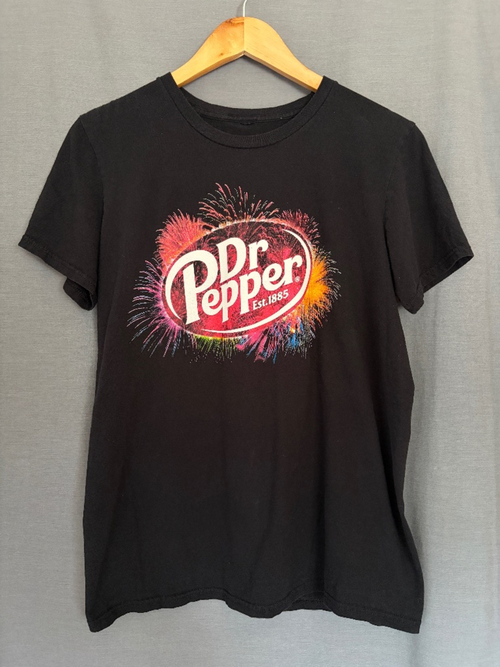 Dr. Pepper Est. 1885 Black Fireworks Graphic T-Shirt Men's Medium Limited Ed.